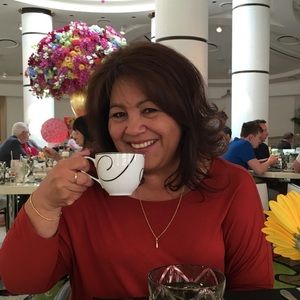 Meet your Posher, Elizabeth